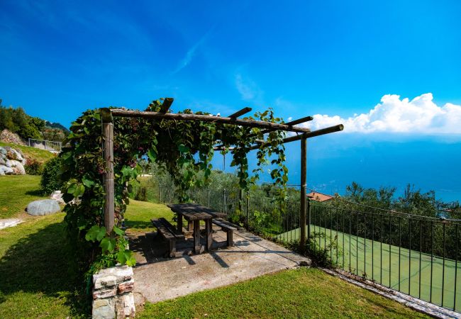 Ferienwohnung in Tignale - Riel 2 by Garda FeWo Ferienwohnung in Tignale - Riel 2 by Garda FeWo