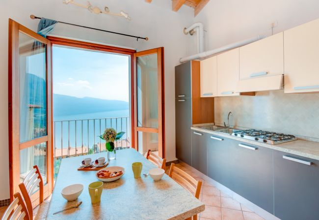 Ferienwohnung in Tignale - Riel 2 by Garda FeWo Ferienwohnung in Tignale - Riel 2 by Garda FeWo