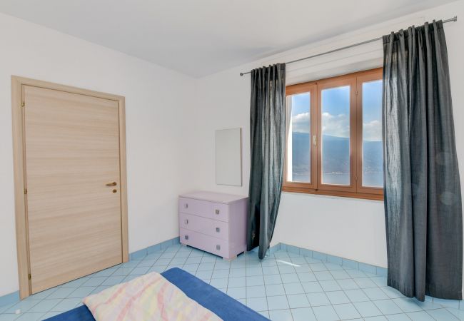 Ferienwohnung in Tignale - Riel 4 by Garda FeWo Ferienwohnung in Tignale - Riel 4 by Garda FeWo