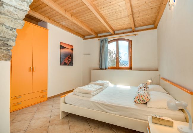 Ferienwohnung in Tignale - Il Fondaco by Garda FeWo Ferienwohnung in Tignale - Il Fondaco by Garda FeWo