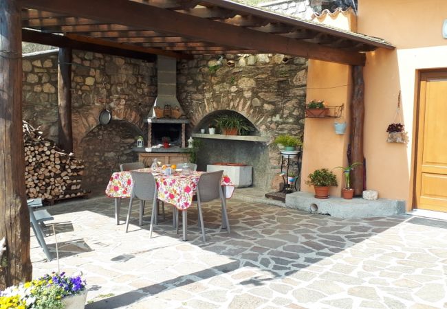 Studio in Gargnano - Casa Tatiana by Garda FeWo