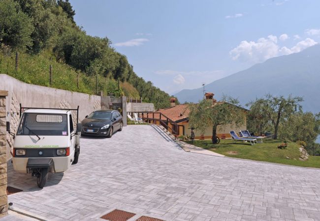 Ferienwohnung in Limone sul Garda - Ai Ruck 3 by Garda FeWo Ferienwohnung in Limone sul Garda - Ai Ruck 3 by Garda FeWo