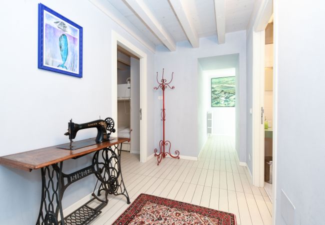 Villa in Gardone Riviera - Villa Magnolia a Lago by Garda FeWo Villa in Gardone Riviera - Villa Magnolia a Lago by Garda FeWo