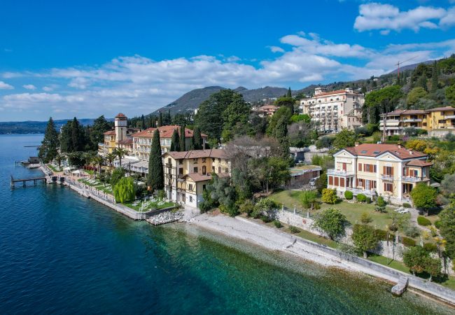 Villa in Gardone Riviera - Villa Magnolia a Lago by Garda FeWo Villa in Gardone Riviera - Villa Magnolia a Lago by Garda FeWo