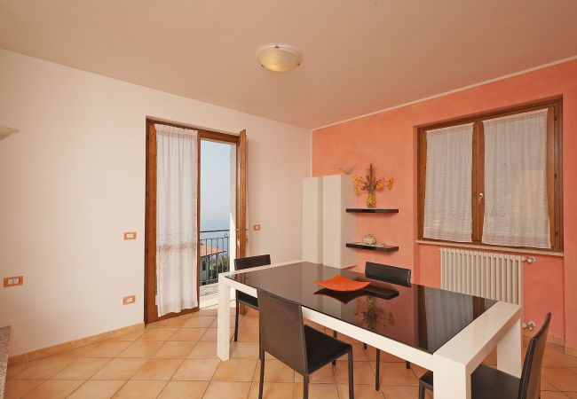 Ferienwohnung in Tignale - Infinity by Garda FeWo Ferienwohnung in Tignale - Infinity by Garda FeWo