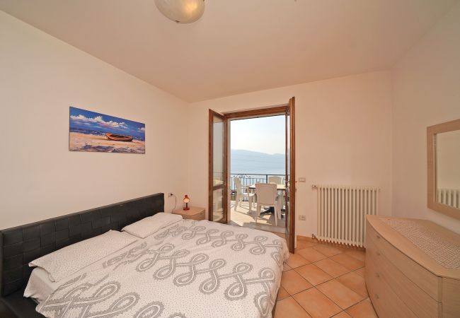Ferienwohnung in Tignale - Infinity by Garda FeWo Ferienwohnung in Tignale - Infinity by Garda FeWo