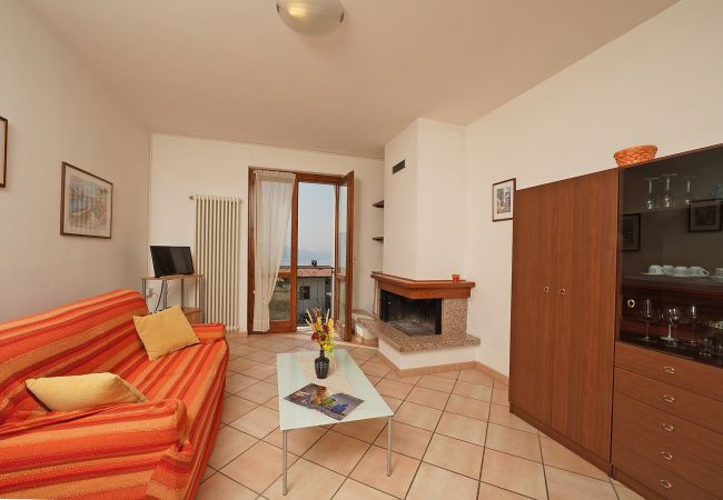 Ferienwohnung in Tignale - Luna by Garda FeWo Ferienwohnung in Tignale - Luna by Garda FeWo