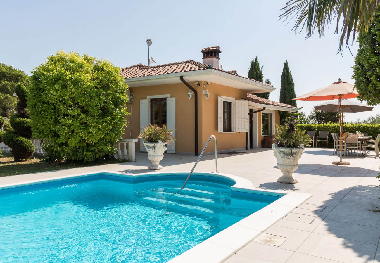 Villa in Moniga del Garda - Villa Stefano by Garda FeWo