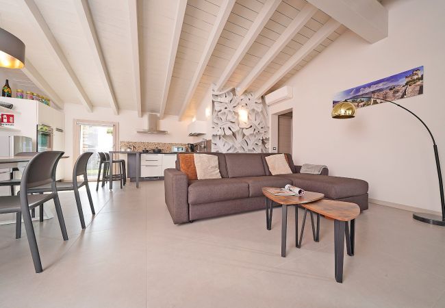 Ferienwohnung in Manerba del Garda - Gardaliva - Suite 5 by Garda FeWo Ferienwohnung in Manerba del Garda - Gardaliva - Suite 5 by Garda FeWo