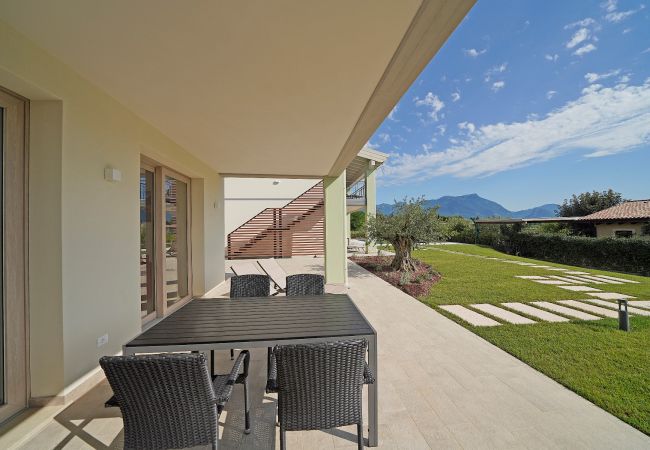 Doppelhaushälfte in Manerba del Garda - Gardaliva - Red duplex 2 by Garda FeWo Doppelhaushälfte in Manerba del Garda - Gardaliva - Red duplex 2 by Garda FeWo