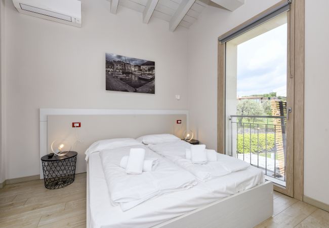 Doppelhaushälfte in Manerba del Garda - Gardaliva - Red duplex 2 by Garda FeWo Doppelhaushälfte in Manerba del Garda - Gardaliva - Red duplex 2 by Garda FeWo