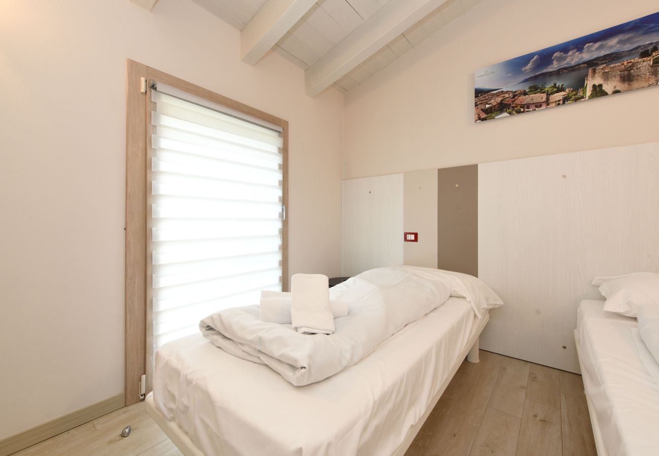 Doppelhaushälfte in Manerba del Garda - Gardaliva - Red duplex 2 by Garda FeWo