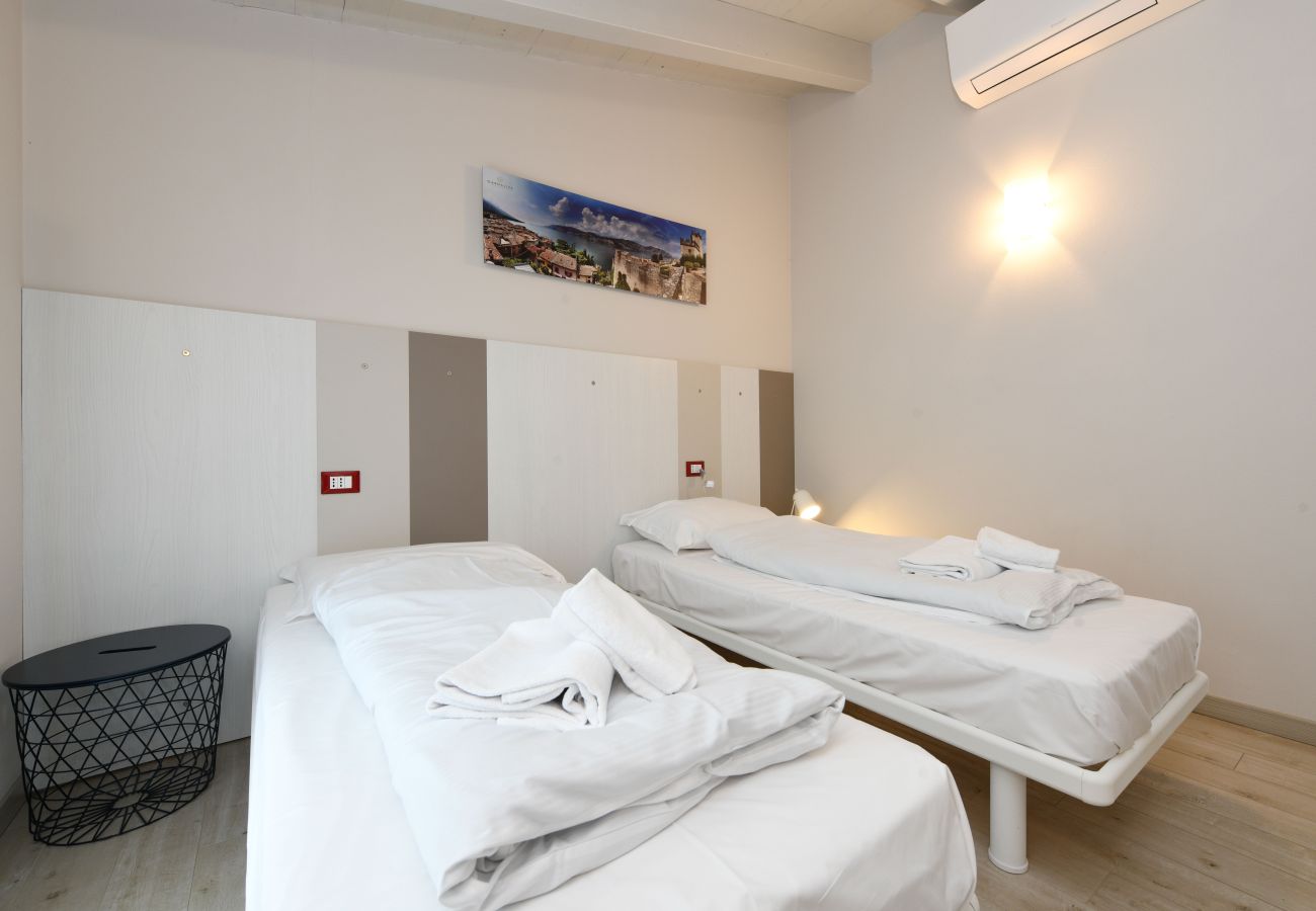 Doppelhaushälfte in Manerba del Garda - Gardaliva - Red duplex 2 by Garda FeWo