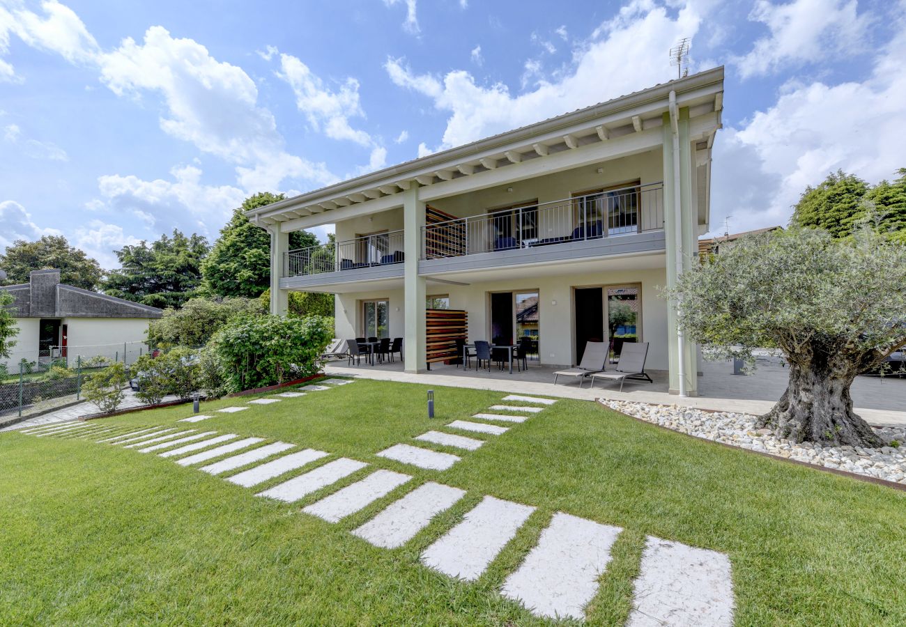 Doppelhaushälfte in Manerba del Garda - Gardaliva - Red duplex 2 by Garda FeWo