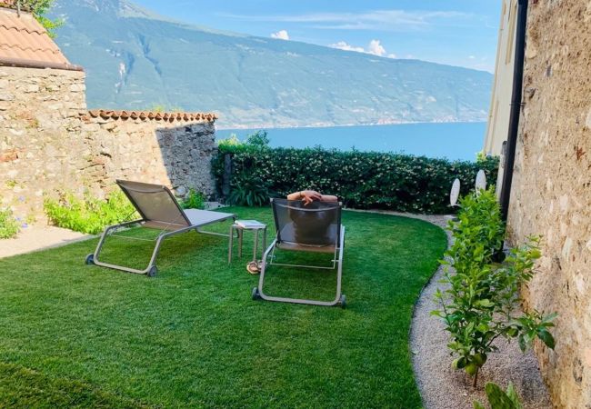 Ferienwohnung in Tignale - Rustico Minichètto - La Vigna by Garda FeWo Ferienwohnung in Tignale - Rustico Minichètto - La Vigna by Garda FeWo