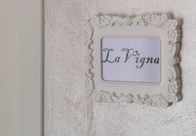 Ferienwohnung in Tignale - Rustico Minichètto - La Vigna by Garda FeWo Ferienwohnung in Tignale - Rustico Minichètto - La Vigna by Garda FeWo