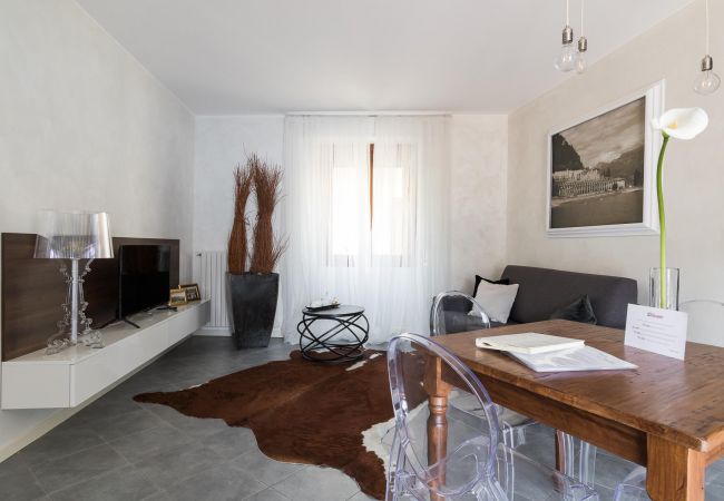 Ferienwohnung in Tignale - Rustico Minichètto - La Vigna by Garda FeWo Ferienwohnung in Tignale - Rustico Minichètto - La Vigna by Garda FeWo
