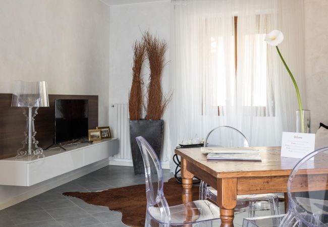 Ferienwohnung in Tignale - Rustico Minichètto - La Vigna by Garda FeWo Ferienwohnung in Tignale - Rustico Minichètto - La Vigna by Garda FeWo