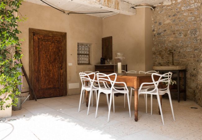 Ferienwohnung in Tignale - Rustico Minichètto - La Vigna by Garda FeWo Ferienwohnung in Tignale - Rustico Minichètto - La Vigna by Garda FeWo