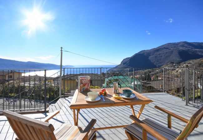 Ferienwohnung in Tignale - Conte - adults only apartment