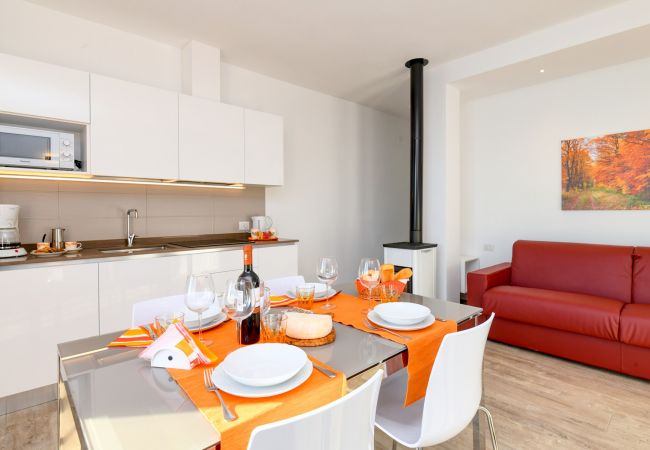 Ferienwohnung in Tignale - Orange House by Garda FeWo Ferienwohnung in Tignale - Orange House by Garda FeWo