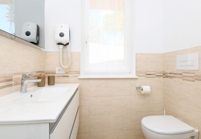 Ferienwohnung in Tignale - Orange House by Garda FeWo Ferienwohnung in Tignale - Orange House by Garda FeWo