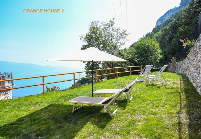 Ferienwohnung in Tignale - Orange House by Garda FeWo Ferienwohnung in Tignale - Orange House by Garda FeWo