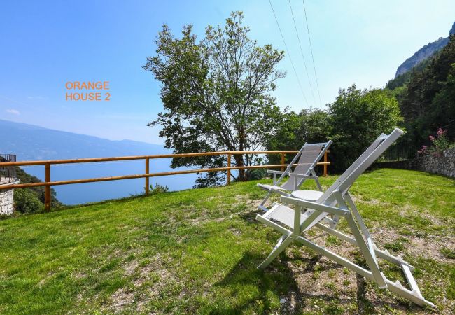 Ferienwohnung in Tignale - Orange House by Garda FeWo Ferienwohnung in Tignale - Orange House by Garda FeWo