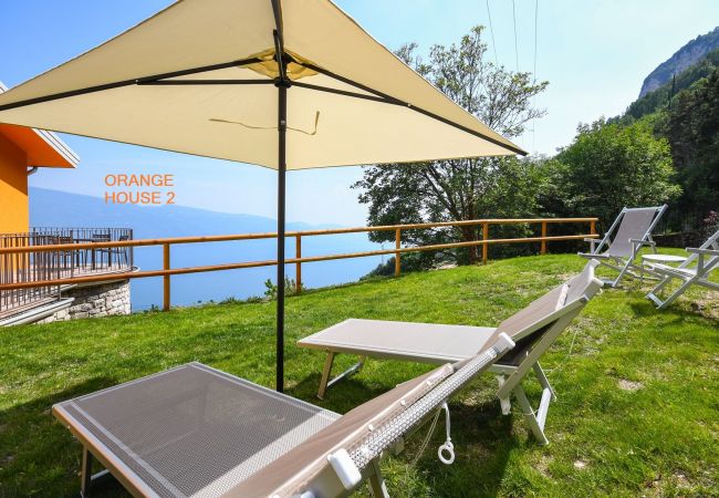 Ferienwohnung in Tignale - Orange House by Garda FeWo Ferienwohnung in Tignale - Orange House by Garda FeWo