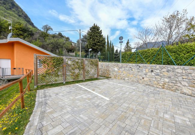 Ferienwohnung in Tignale - Orange House by Garda FeWo Ferienwohnung in Tignale - Orange House by Garda FeWo