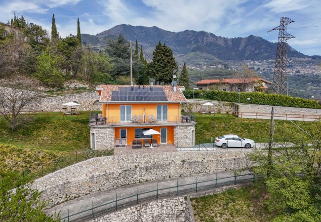 Ferienwohnung in Tignale - Orange House by Garda FeWo Ferienwohnung in Tignale - Orange House by Garda FeWo