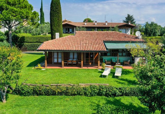 Villa in Manerba del Garda - Villa Silva by Garda FeWo Villa in Manerba del Garda - Villa Silva by Garda FeWo
