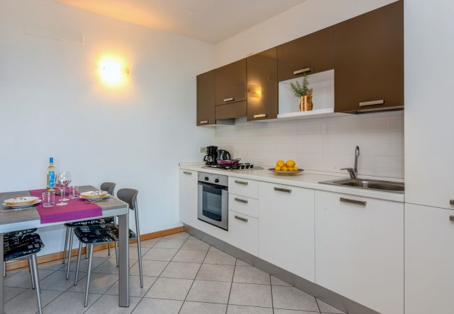 Ferienwohnung in Toscolano-Maderno - 6 Happiness by Garda FeWo Ferienwohnung in Toscolano-Maderno - 6 Happiness by Garda FeWo