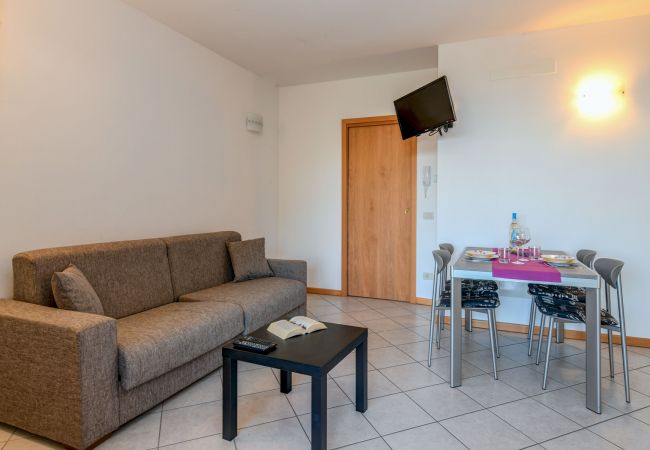 Ferienwohnung in Toscolano-Maderno - 6 Happiness by Garda FeWo Ferienwohnung in Toscolano-Maderno - 6 Happiness by Garda FeWo