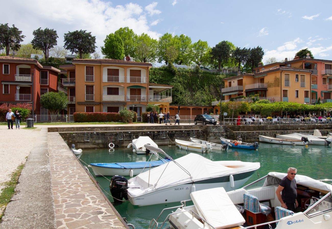 Ferienwohnung in Manerba del Garda - Lakefront Belvedere by Garda FeWo