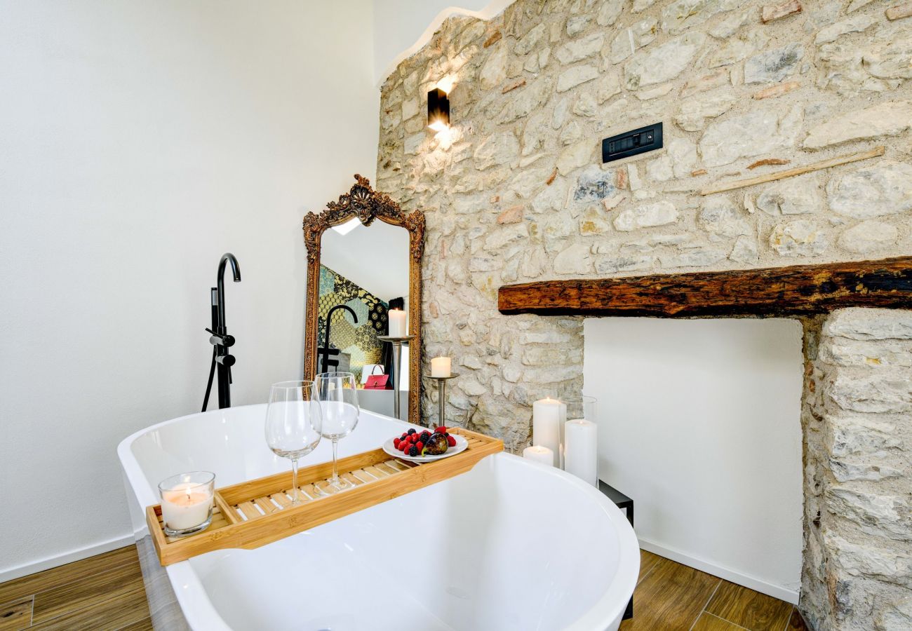 Ferienwohnung in Tignale - Il Vicolo Suite Apartments - La Piazzetta by Garda