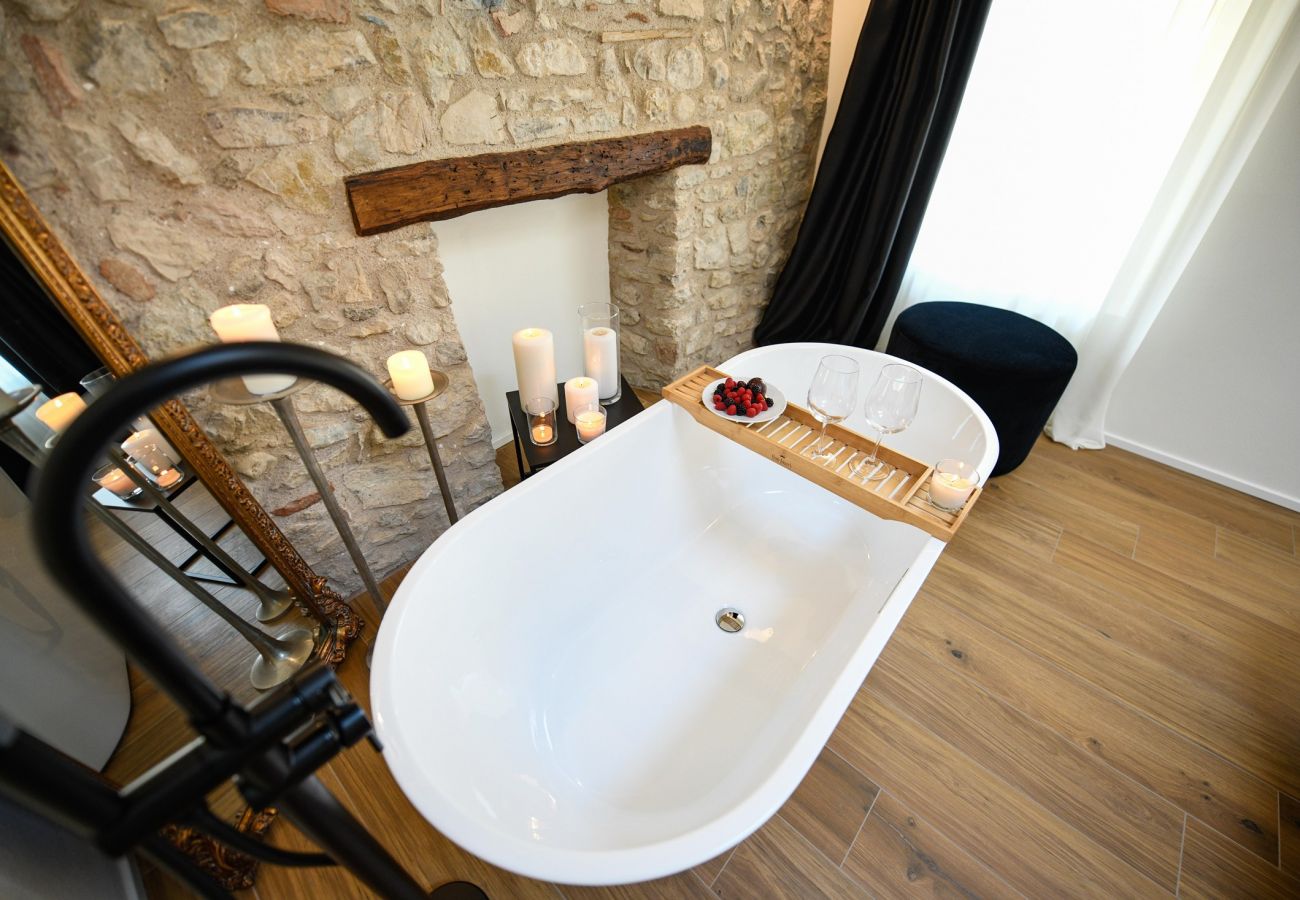 Ferienwohnung in Tignale - Il Vicolo Suite Apartments - La Piazzetta by Garda