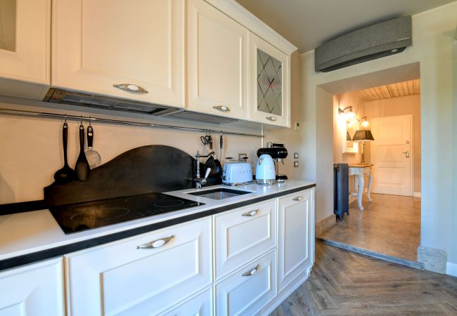 Ferienwohnung in Desenzano del Garda - 35 - La Vite Luxury apartment 1 Ferienwohnung in Desenzano del Garda - 35 - La Vite Luxury apartment 1