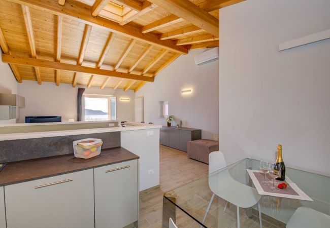 Villa in Toscolano-Maderno - Le Casette - Gargnà by Garda FeWo Villa in Toscolano-Maderno - Le Casette - Gargnà by Garda FeWo