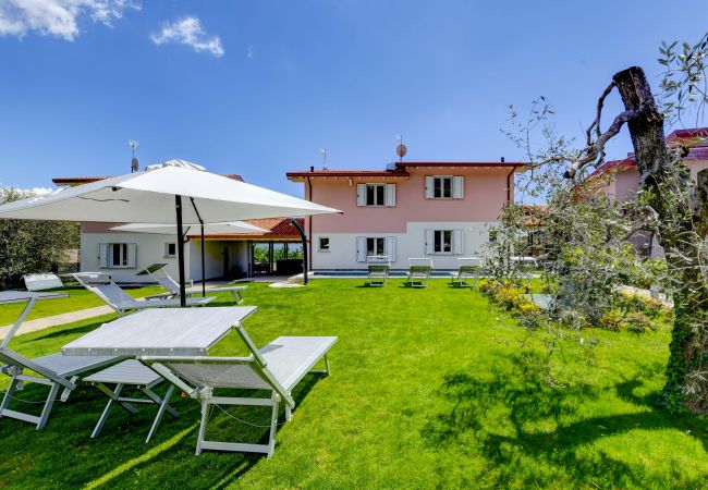 Villa in Toscolano-Maderno - Le Casette - Leccino by Garda FeWo Villa in Toscolano-Maderno - Le Casette - Leccino by Garda FeWo