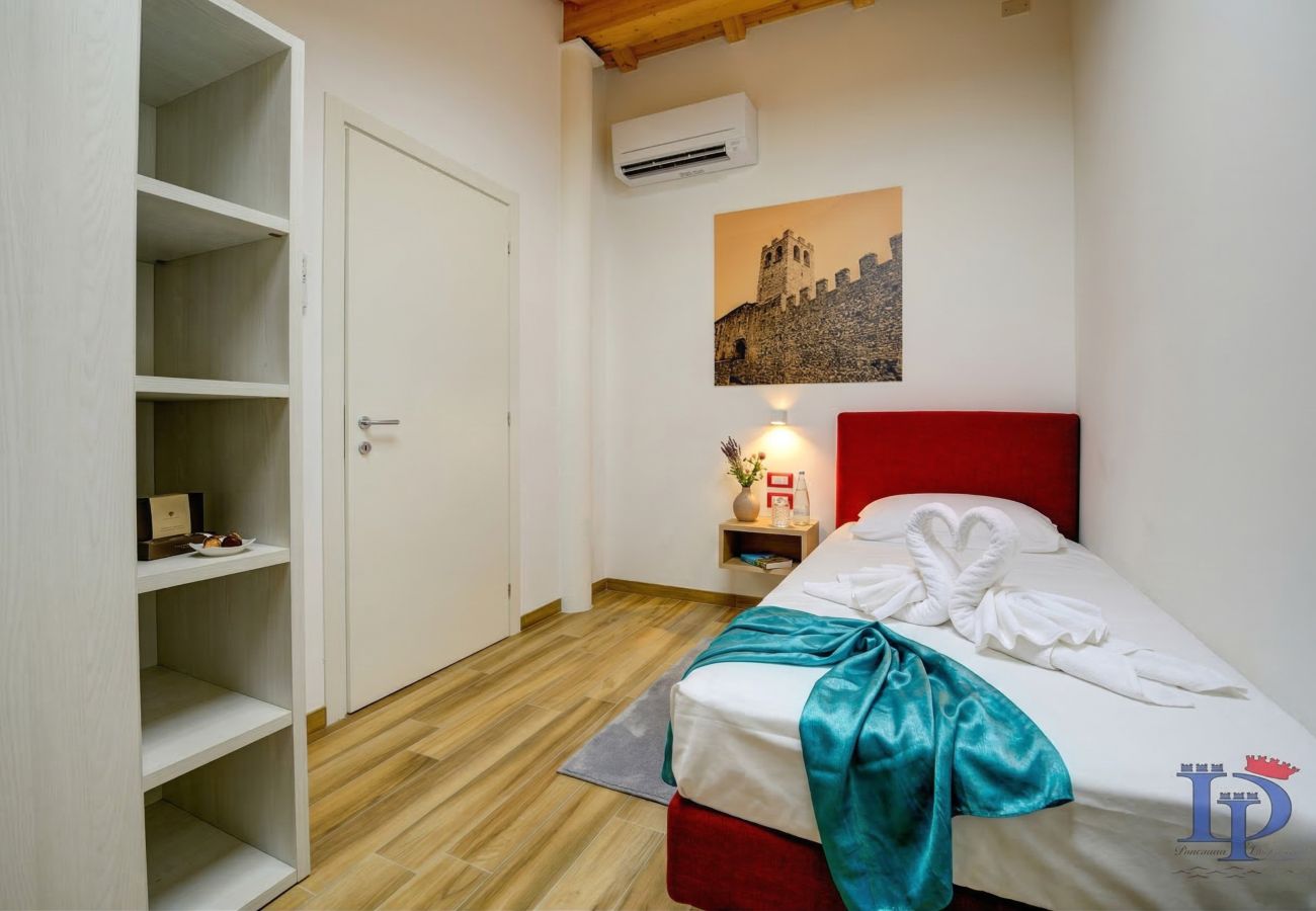 Ferienwohnung in Desenzano del Garda - 79 - Luigi Visconti