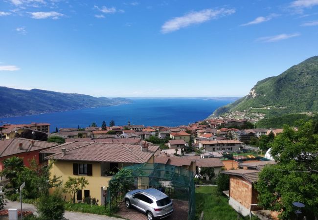 Ferienwohnung in Tignale - Regina - adults only apartment Ferienwohnung in Tignale - Regina - adults only apartment