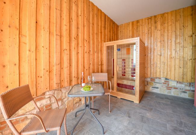 Ferienwohnung in Tignale - Regina - adults only apartment Ferienwohnung in Tignale - Regina - adults only apartment
