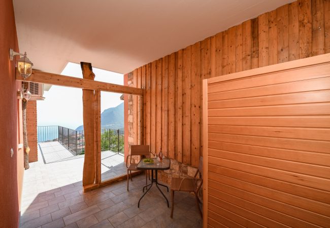 Ferienwohnung in Tignale - Regina - adults only apartment Ferienwohnung in Tignale - Regina - adults only apartment