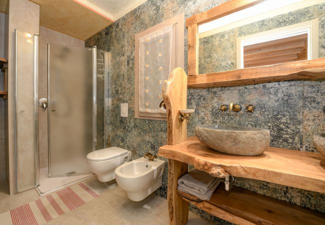 Ferienwohnung in Tignale - Regina - adults only apartment Ferienwohnung in Tignale - Regina - adults only apartment