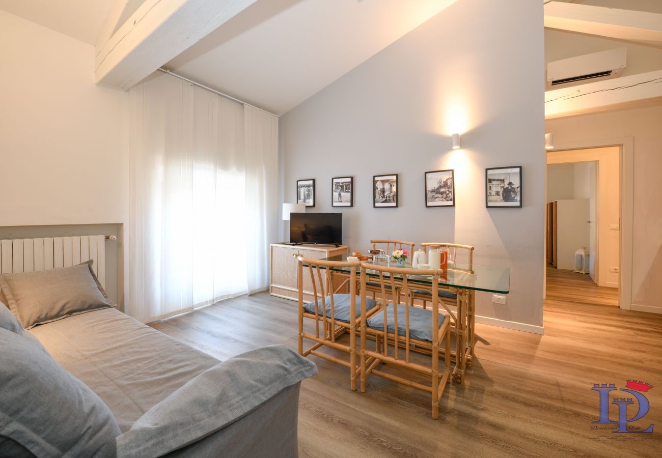 Desenzanoloft , Wohnung, Ferienhaus, Desenzano, Gardasee, kurze Mieten, Sirmione, Ferienwohnungen