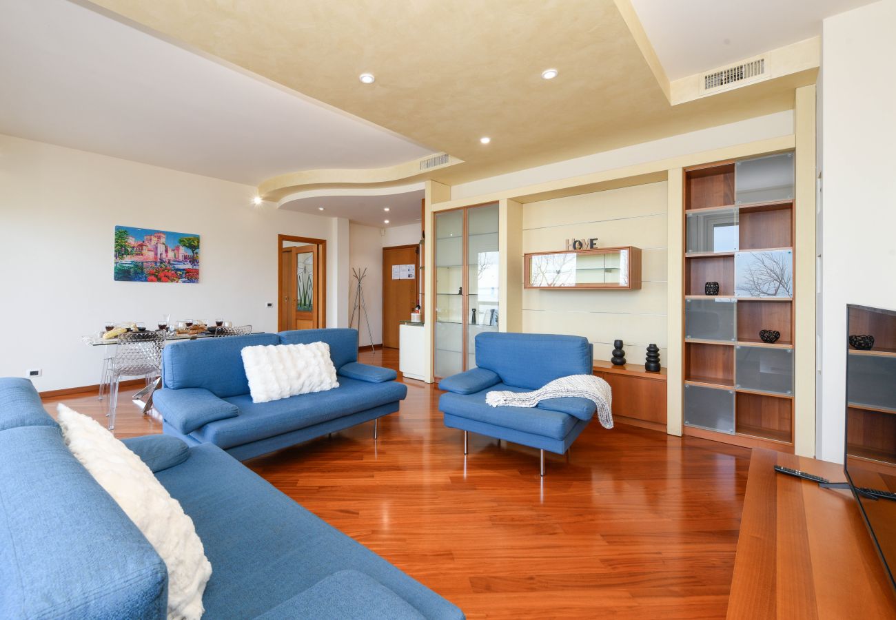 Ferienwohnung in Desenzano del Garda - 28-Desenzanoloft : CHARMING ON THE LAKE