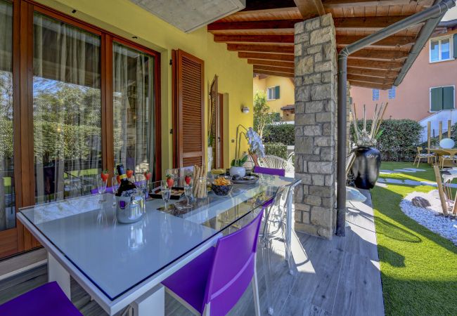 Villa in Desenzano del Garda - 20- LUXURYSUITE WITH JACUZZI AND GARDEN Villa in Desenzano del Garda - 20- LUXURYSUITE WITH JACUZZI AND GARDEN