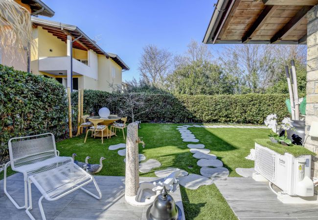 Villa in Desenzano del Garda - 20- LUXURYSUITE WITH JACUZZI AND GARDEN Villa in Desenzano del Garda - 20- LUXURYSUITE WITH JACUZZI AND GARDEN