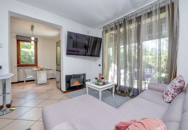 Villa in Desenzano del Garda - 20- LUXURYSUITE WITH JACUZZI AND GARDEN Villa in Desenzano del Garda - 20- LUXURYSUITE WITH JACUZZI AND GARDEN